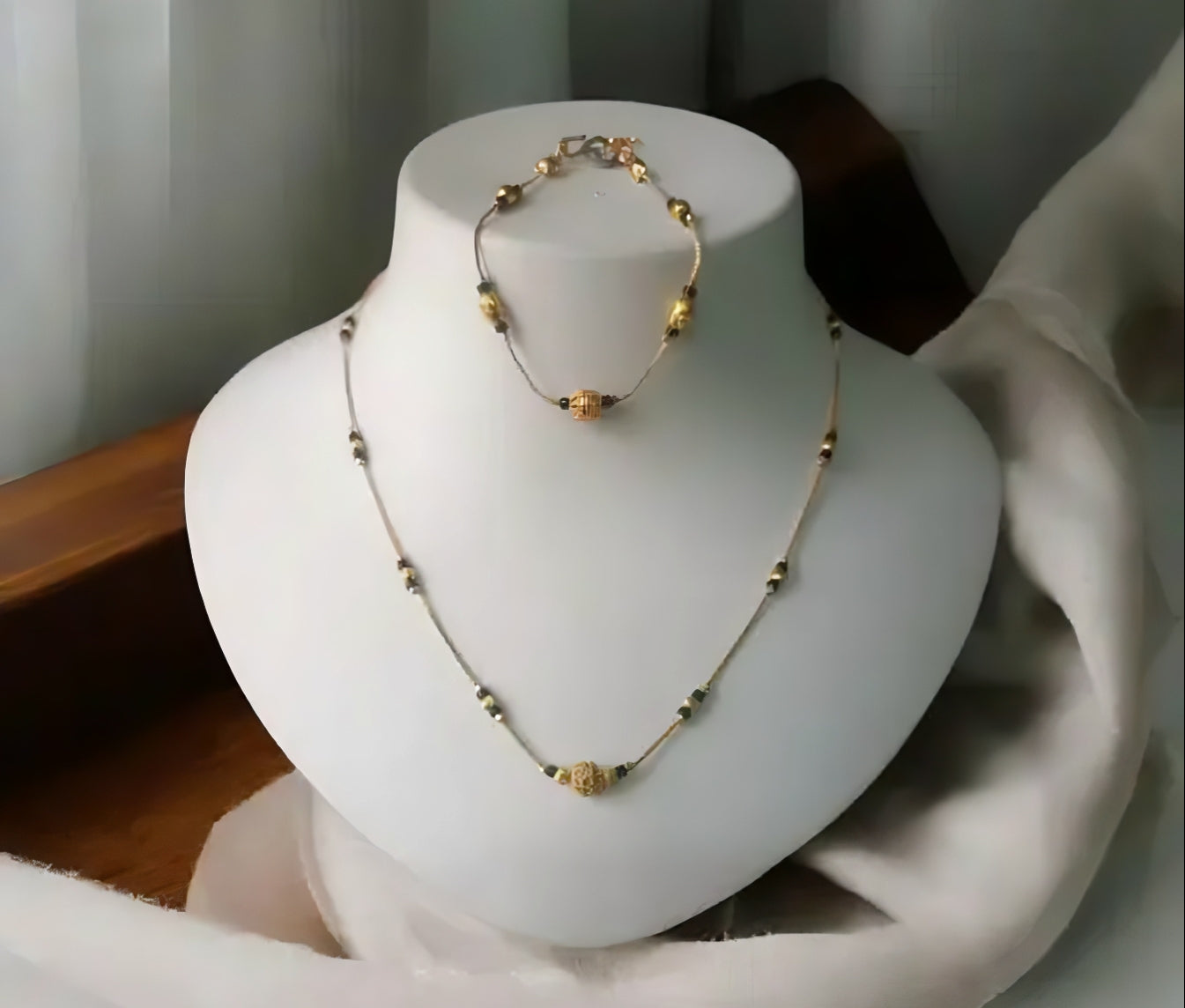 Serene Link Pendant & Bracelet Set