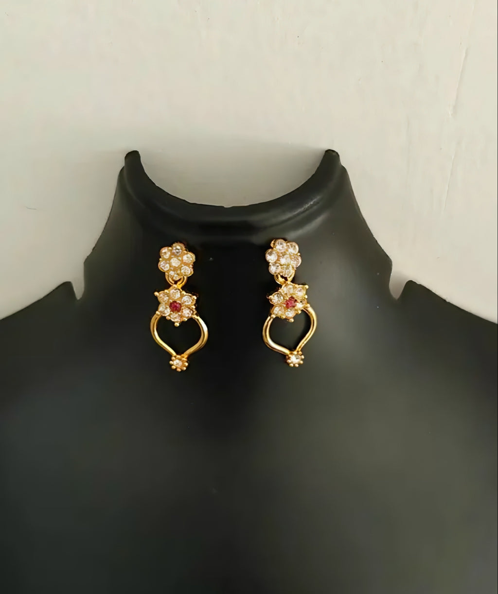 Golden Blossom Heart Necklace Set