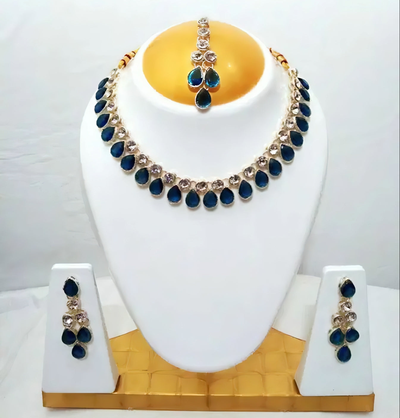 Enchanted Leaf Maang Tika Set