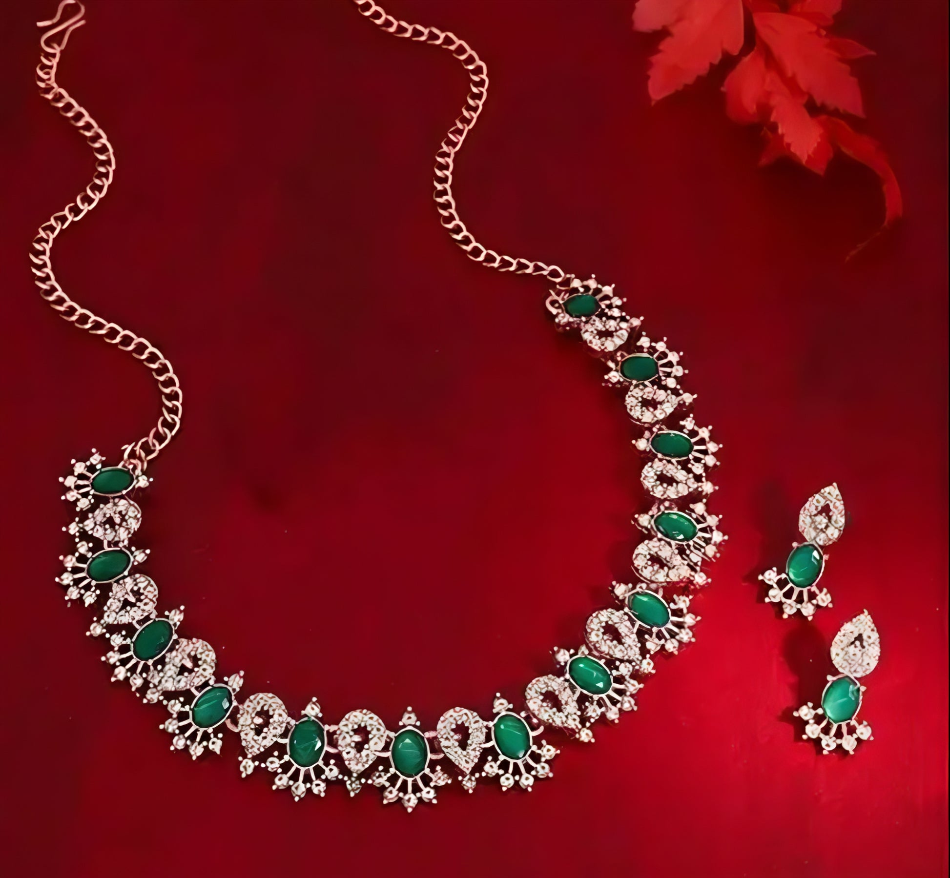 Emerald Royale Sparkle Necklace Set