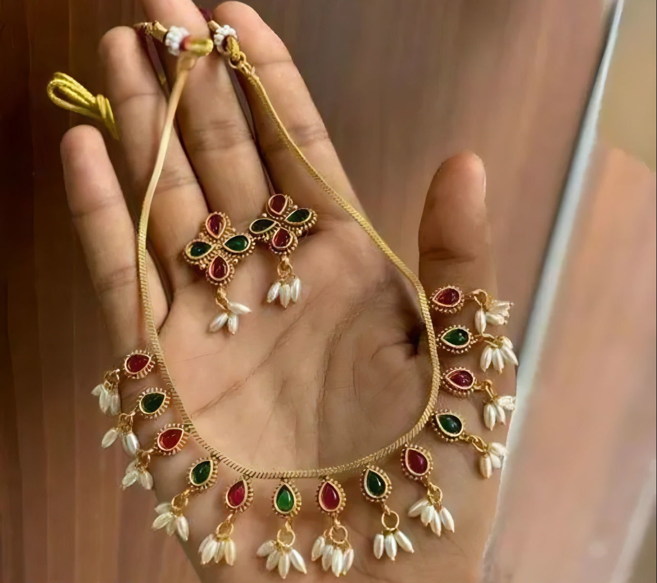 Mullapoovu Malai Set