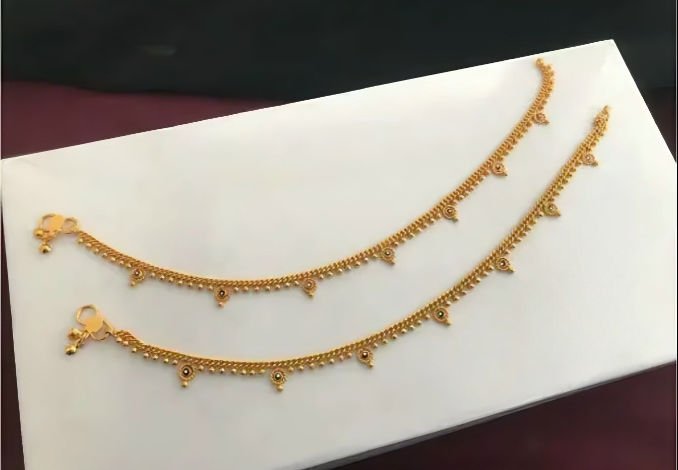 Heritage Petal Brass Anklet Set