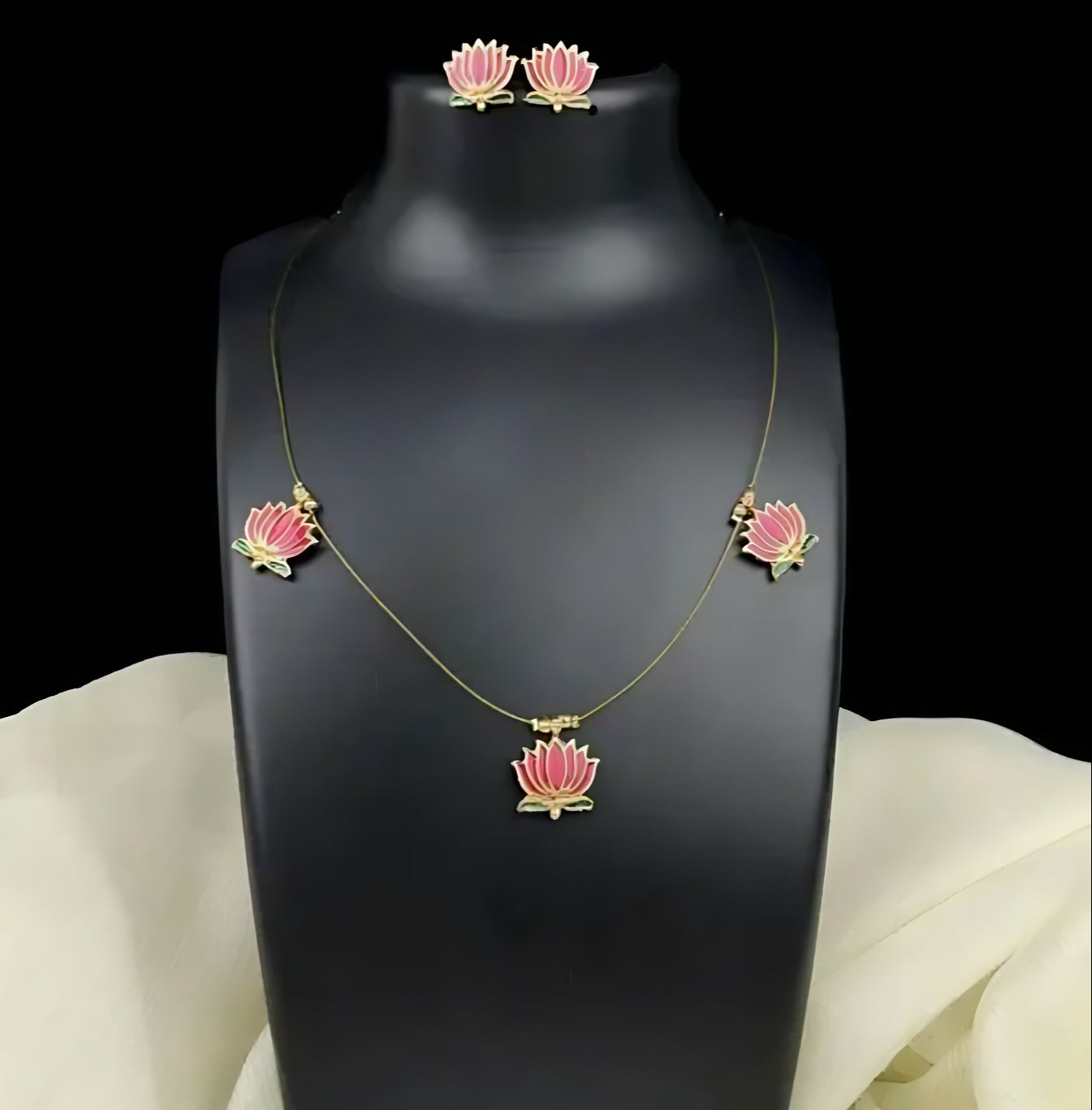 Trinity Lotus Set 🌸