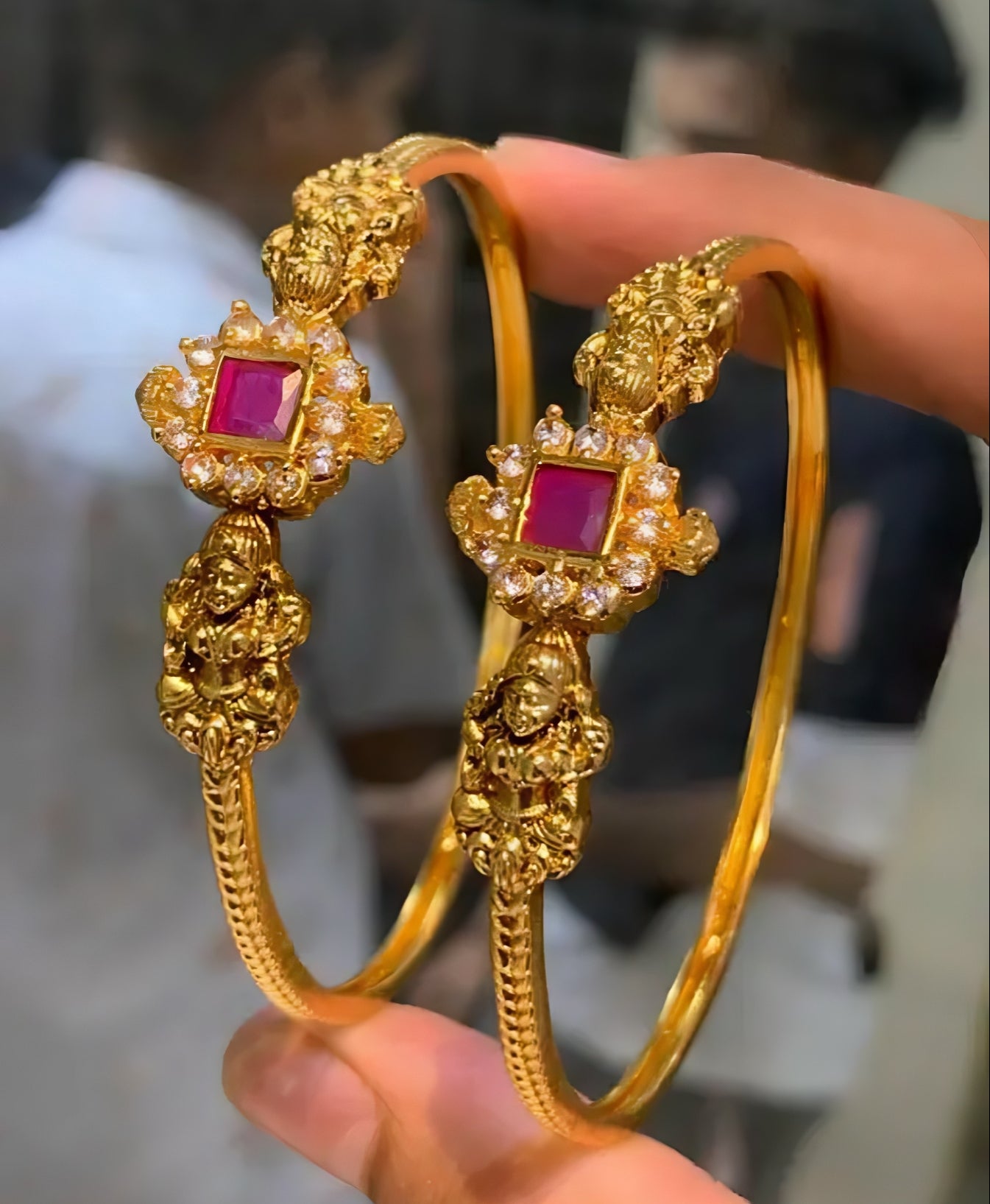 Emerald Devi Kada Set