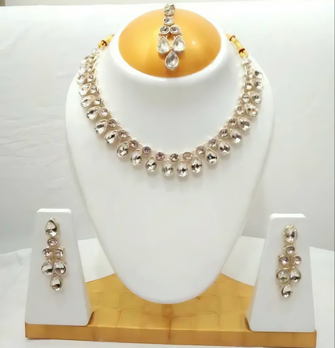 Enchanted Leaf Maang Tika Set