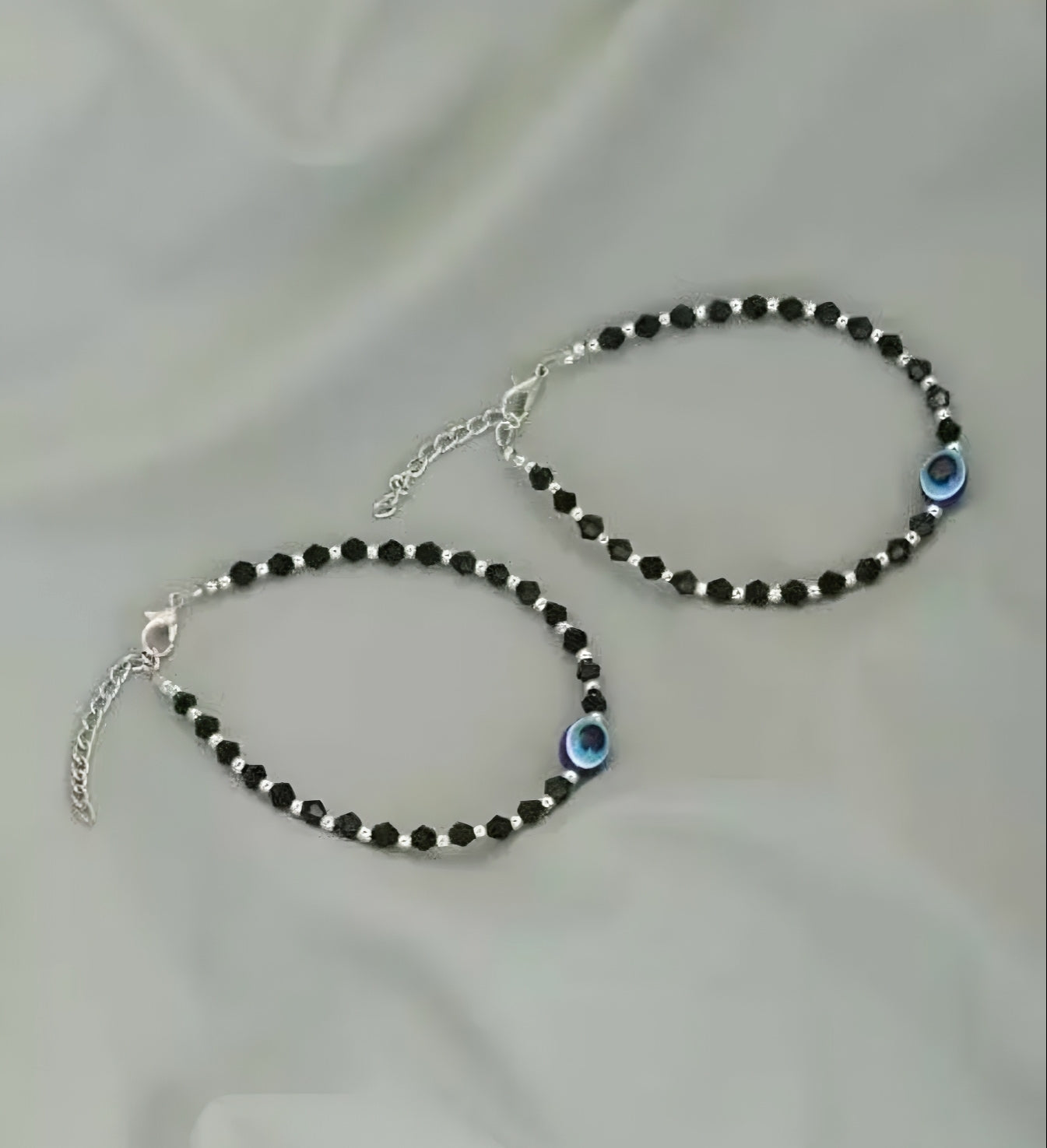 Nila Nayana Karimani Pair