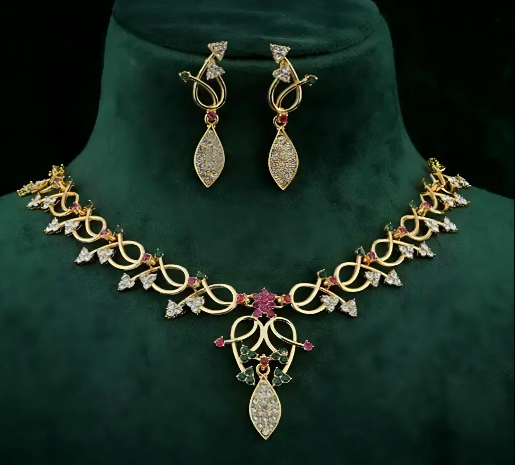 Royal Bloom Infinity Necklace Set