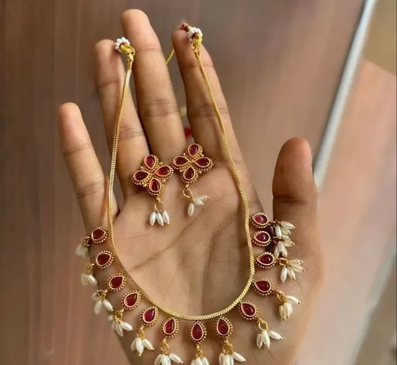 Mullapoovu Malai Set